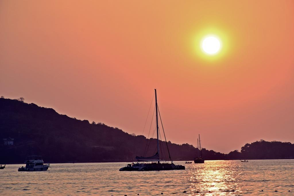 Ocean And Ole Patong Hotel Dış mekan fotoğraf